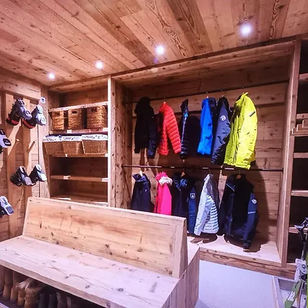 シャレー Exclusive Luxury Ski Chalet *